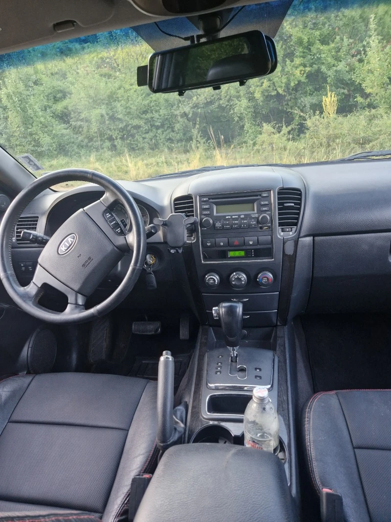 Kia Sorento 2.5 CRDI, снимка 13 - Автомобили и джипове - 47549713