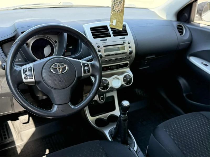 Toyota Urban Cruiser, снимка 7 - Автомобили и джипове - 52700273
