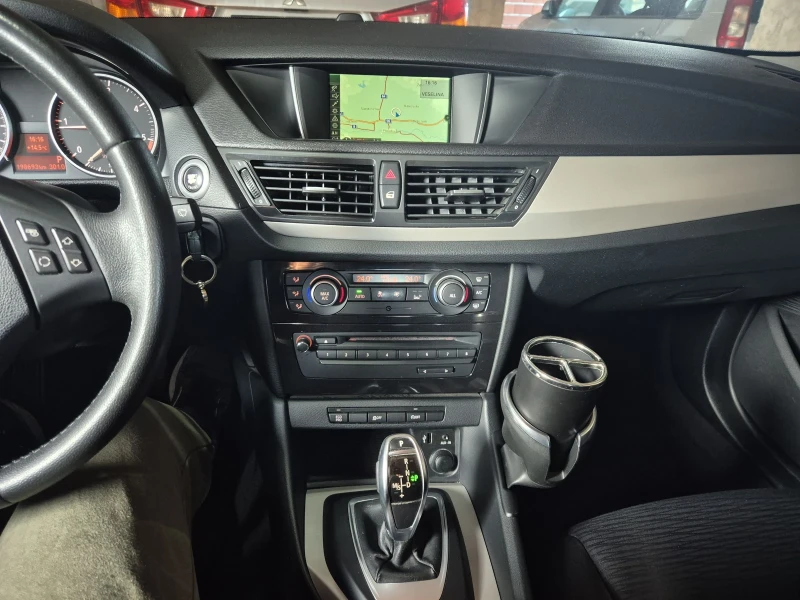 BMW X1 2.0d, снимка 14 - Автомобили и джипове - 52712841