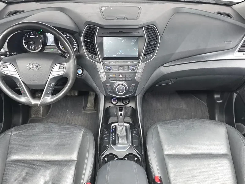 Hyundai Santa fe 2.0 2WD PREMIUM, снимка 7 - Автомобили и джипове - 56160901