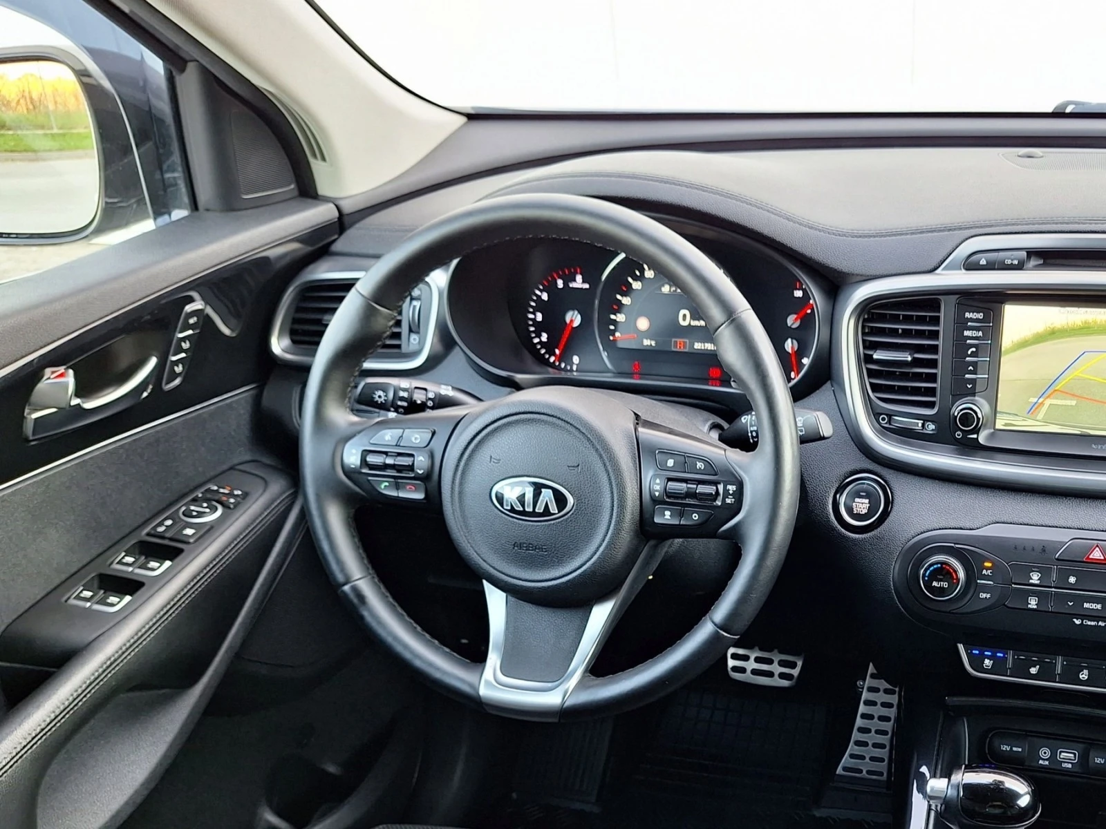 Kia Sorento * ПЛАТИНУМ* 2.2 CRDI* AWD* ПЪЛНА СЕРВИЗНА ИСТОРИЯ - изображение 7