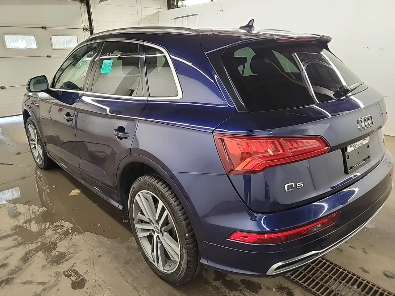 Audi Q5 PROGRESSIV* CARFAX * АвтоКредит * Цена до България - изображение 4