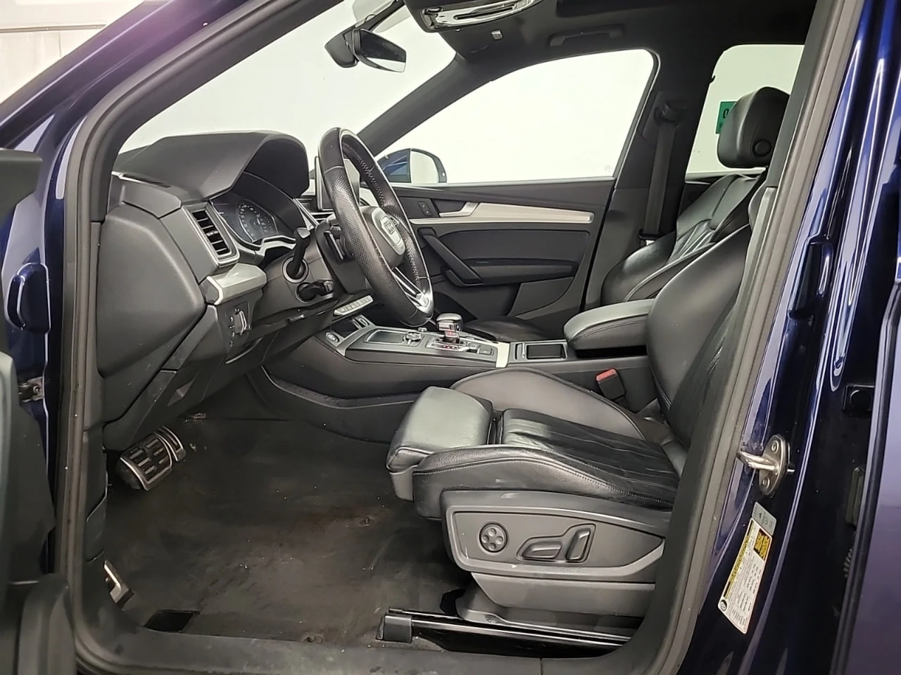 Audi Q5 PROGRESSIV* CARFAX * АвтоКредит * Цена до България - изображение 8