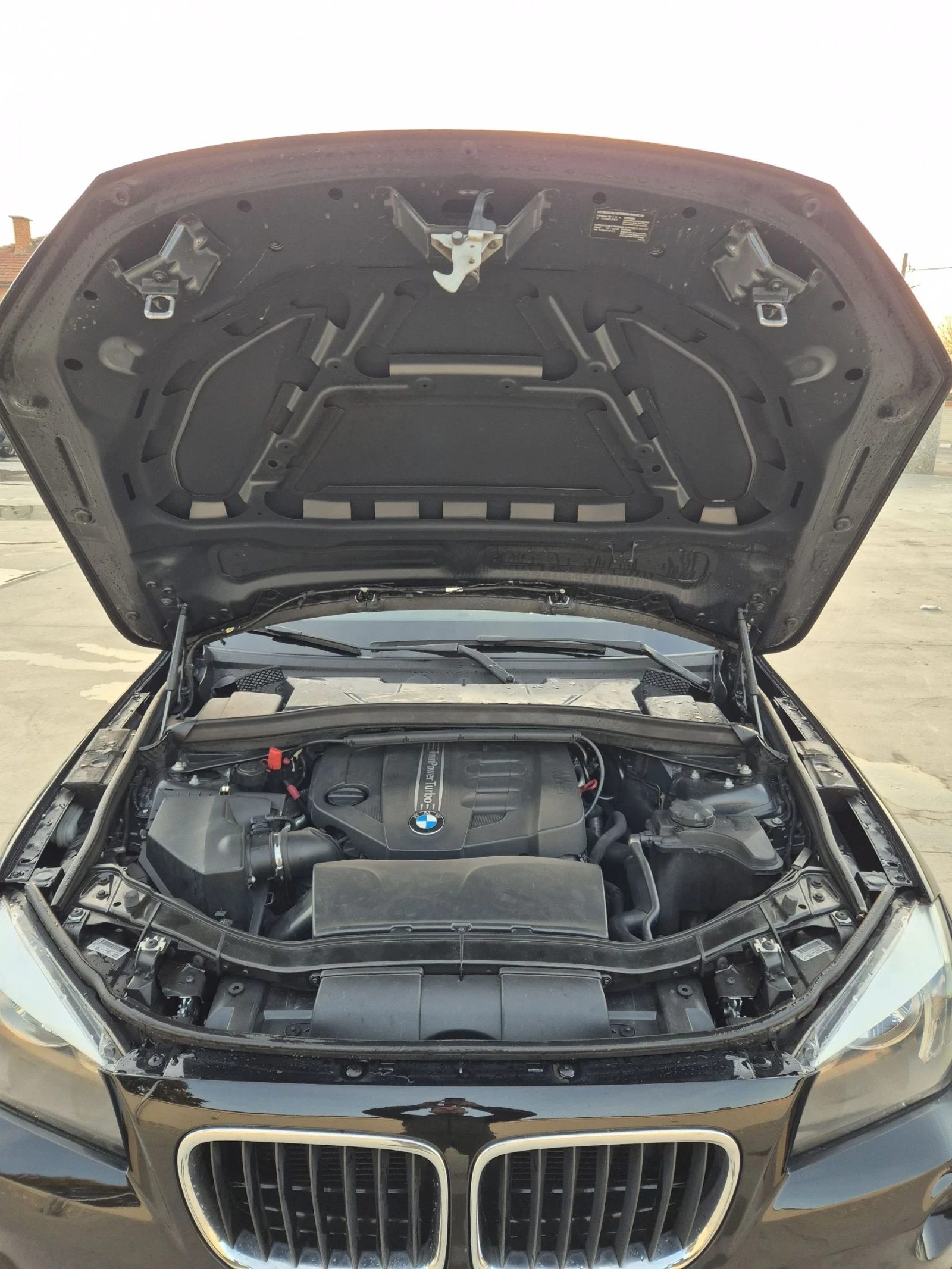 BMW X1 2.0d - изображение 2