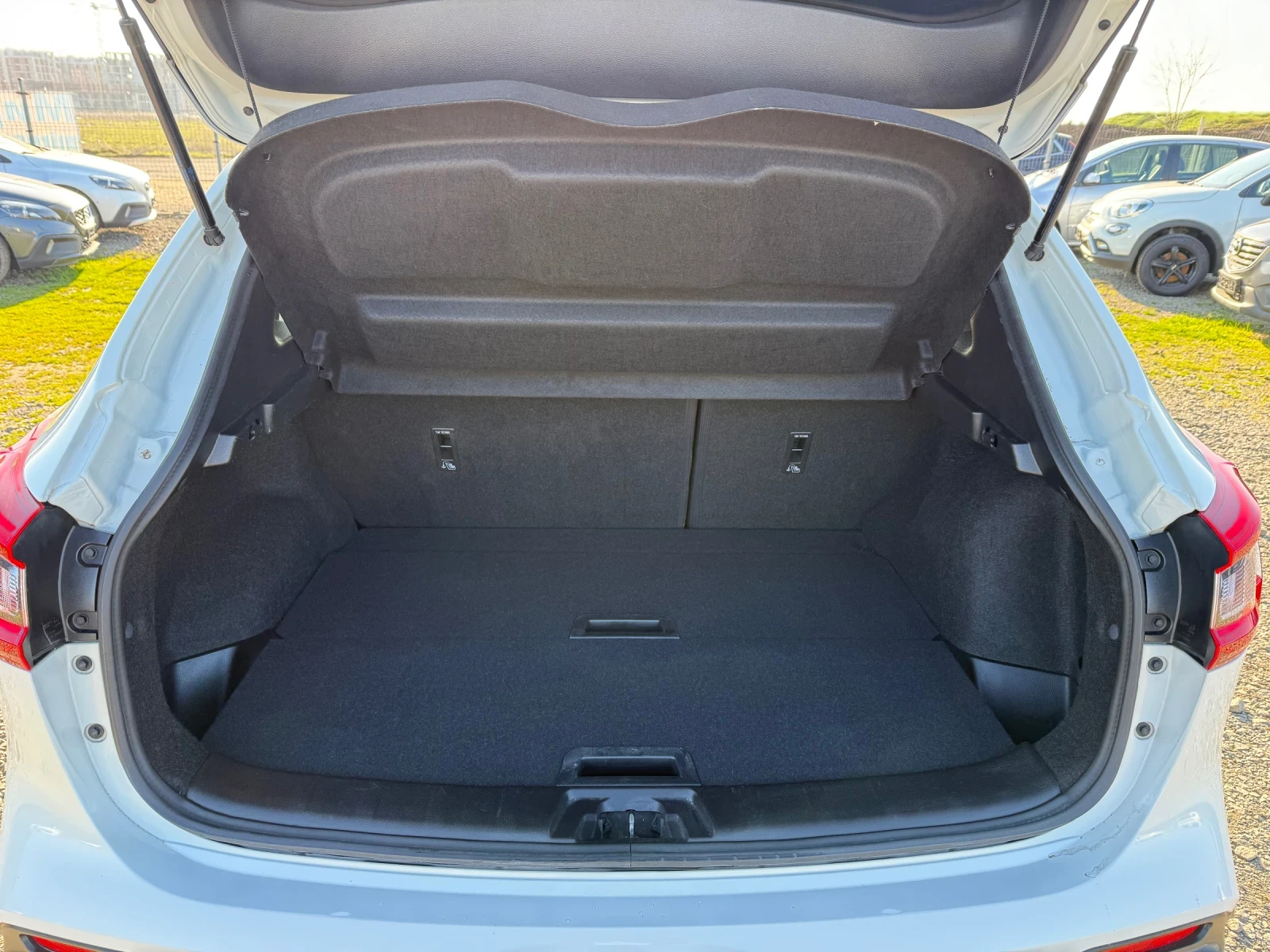 Nissan Qashqai 1.3i Tekna 92000km - изображение 7