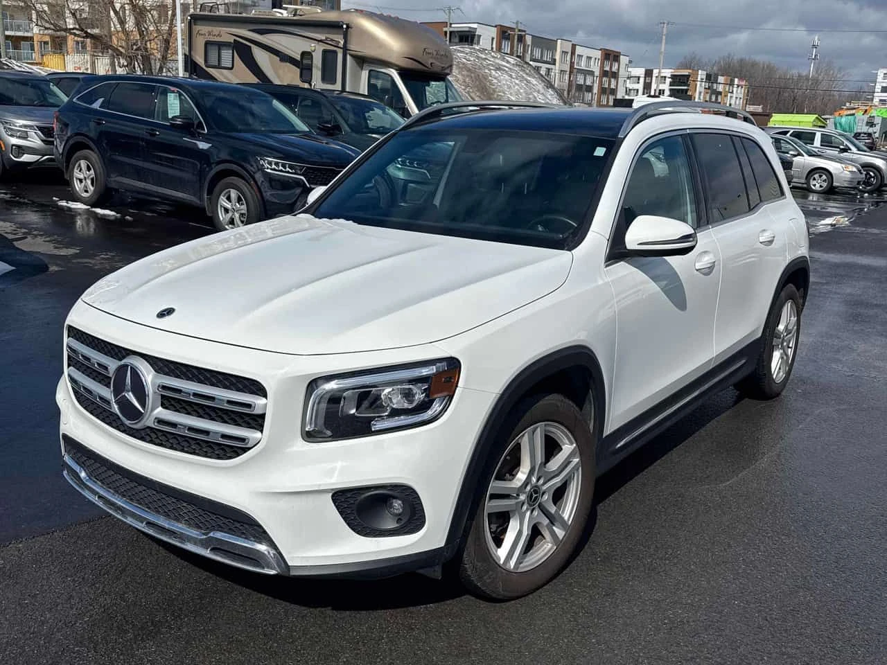 Mercedes-Benz GLB * 250 * CARFAX * Дистроник * 