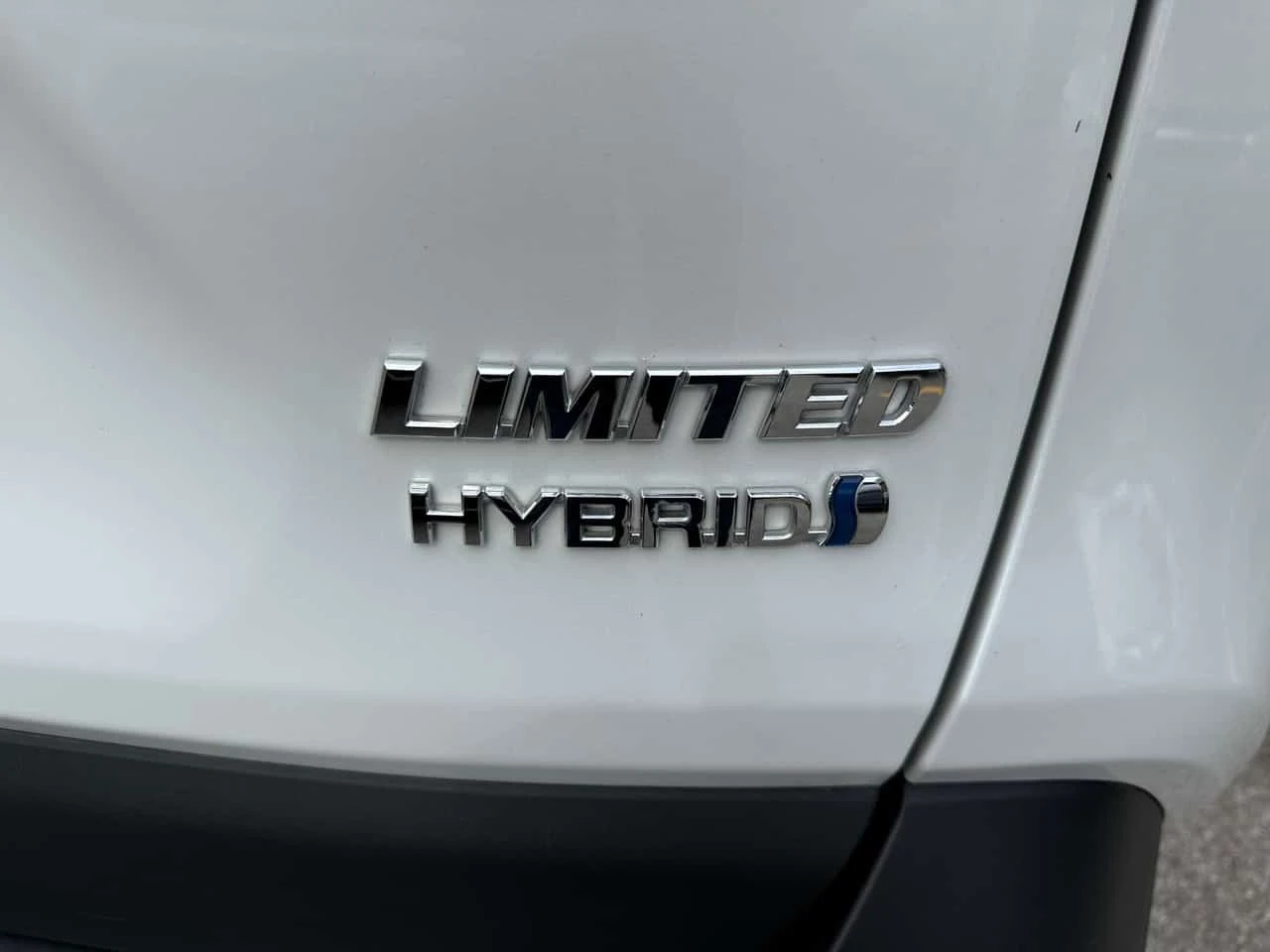 Toyota Rav4 * Hybrid Limited * CARFAX * БЕЗ ПЪРВОНАЧАЛНА ВНОСК, снимка 12 - Автомобили и джипове - 54859841