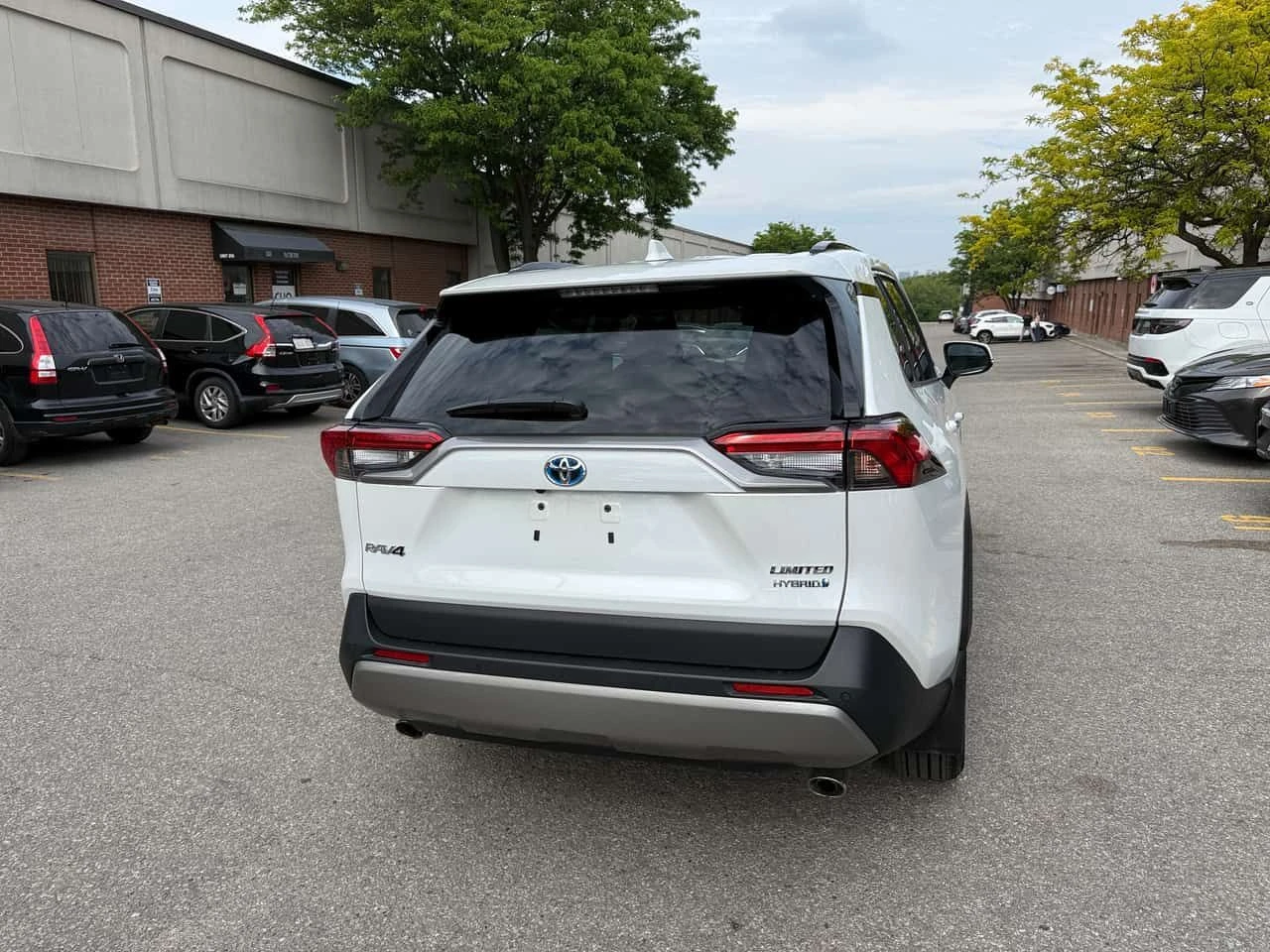 Toyota Rav4 * Hybrid Limited * CARFAX * БЕЗ ПЪРВОНАЧАЛНА ВНОСК, снимка 3 - Автомобили и джипове - 54859841