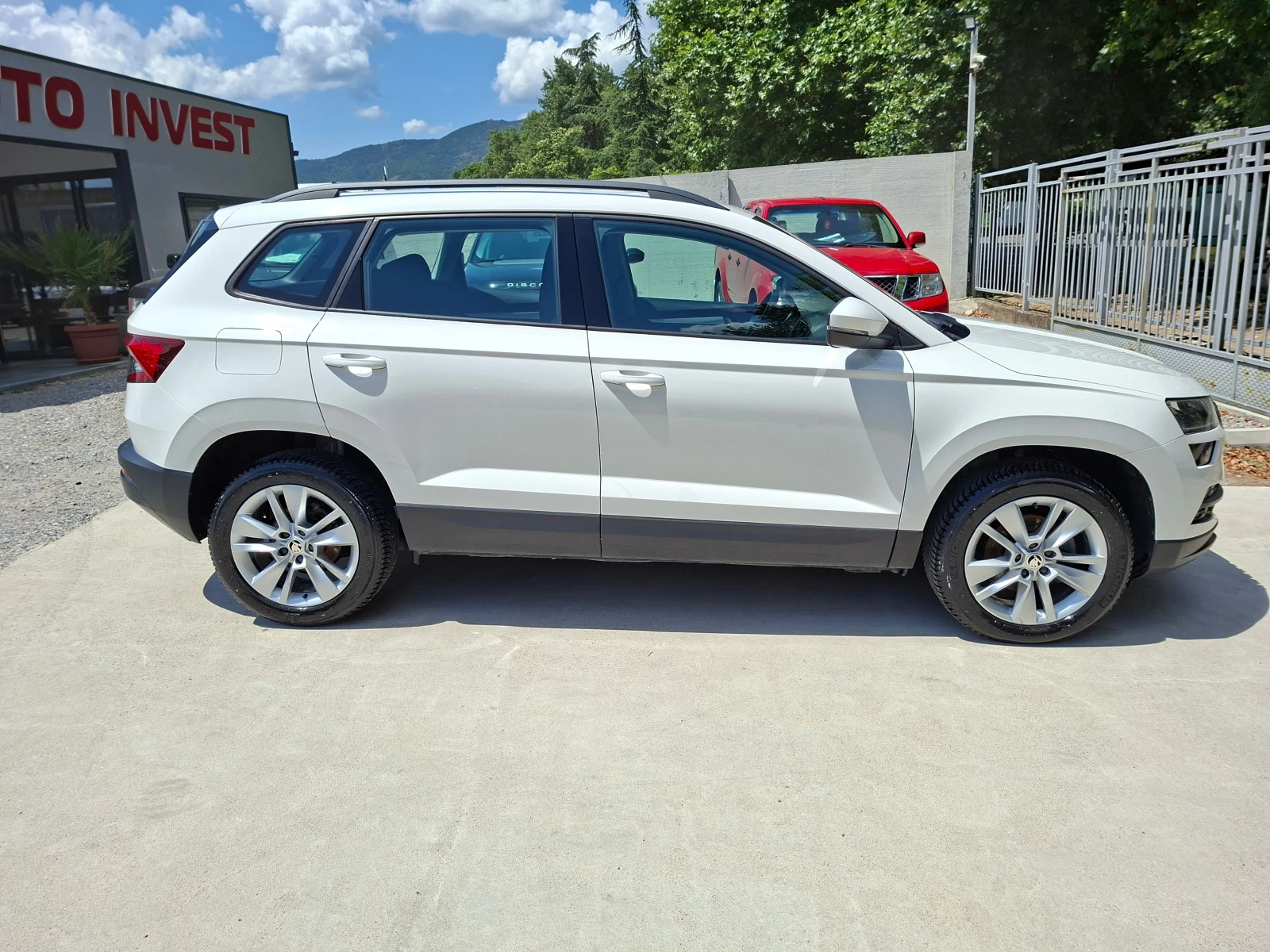 Skoda Karoq DISTR./LED/NAVI/KAMERA, снимка 8 - Автомобили и джипове - 55174762