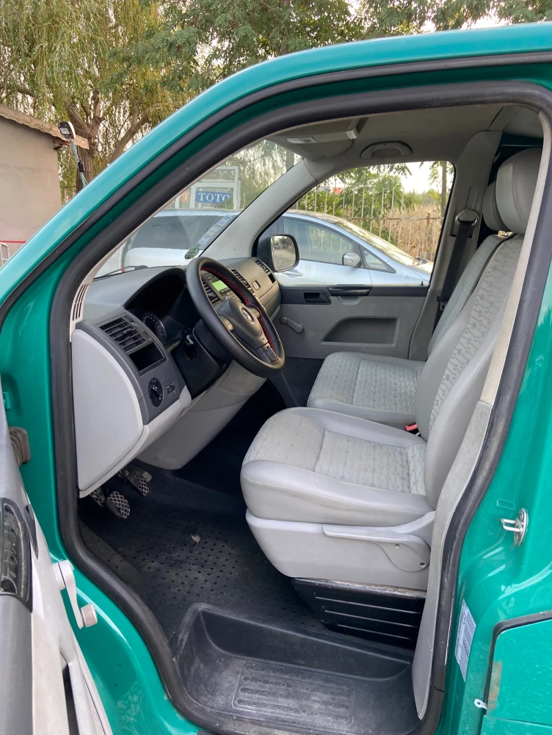 VW Transporter 2.0d Товаропътнически 6-МЕСТЕН, снимка 7 - Бусове и автобуси - 51903837