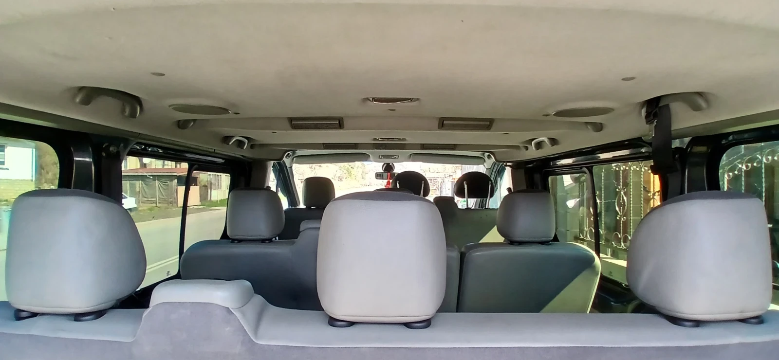 Opel Vivaro 2010 - изображение 6
