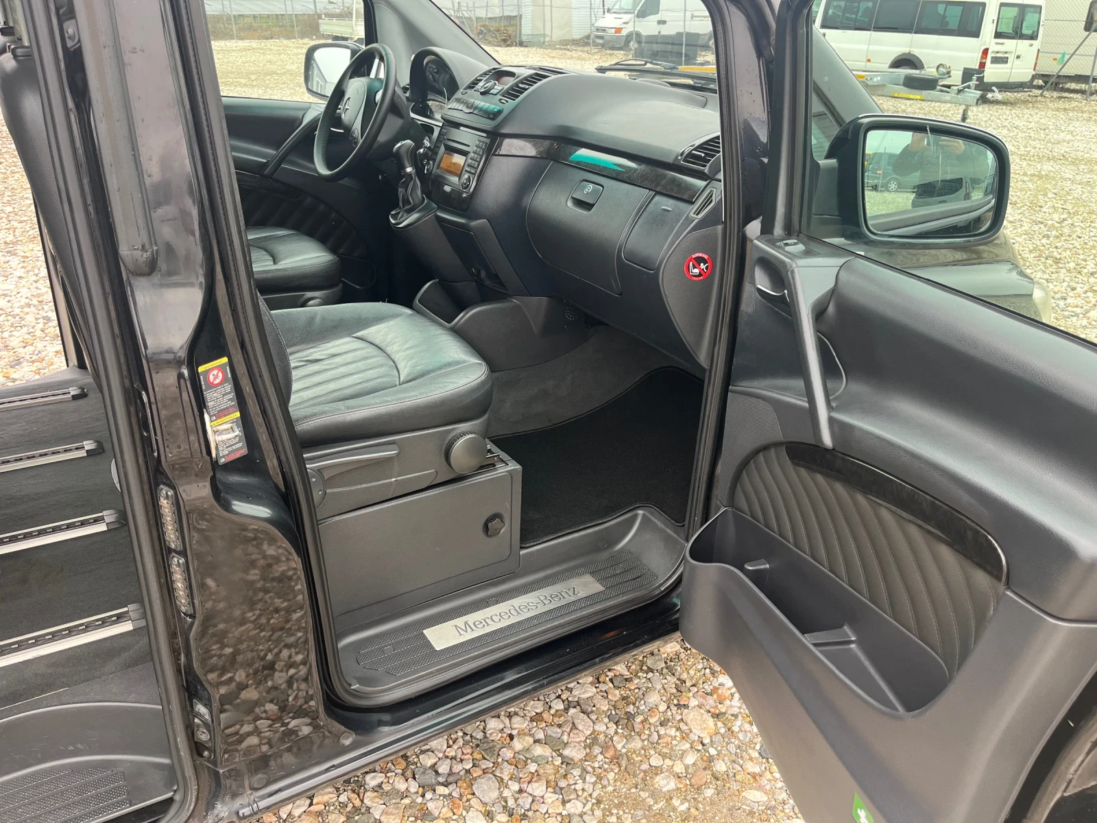 Mercedes-Benz Viano 8 места-АВТОМАТ-EXTRALONG-ЕЛ.ВРАТИ-2xКЛИМА-УНИКАТ - изображение 10