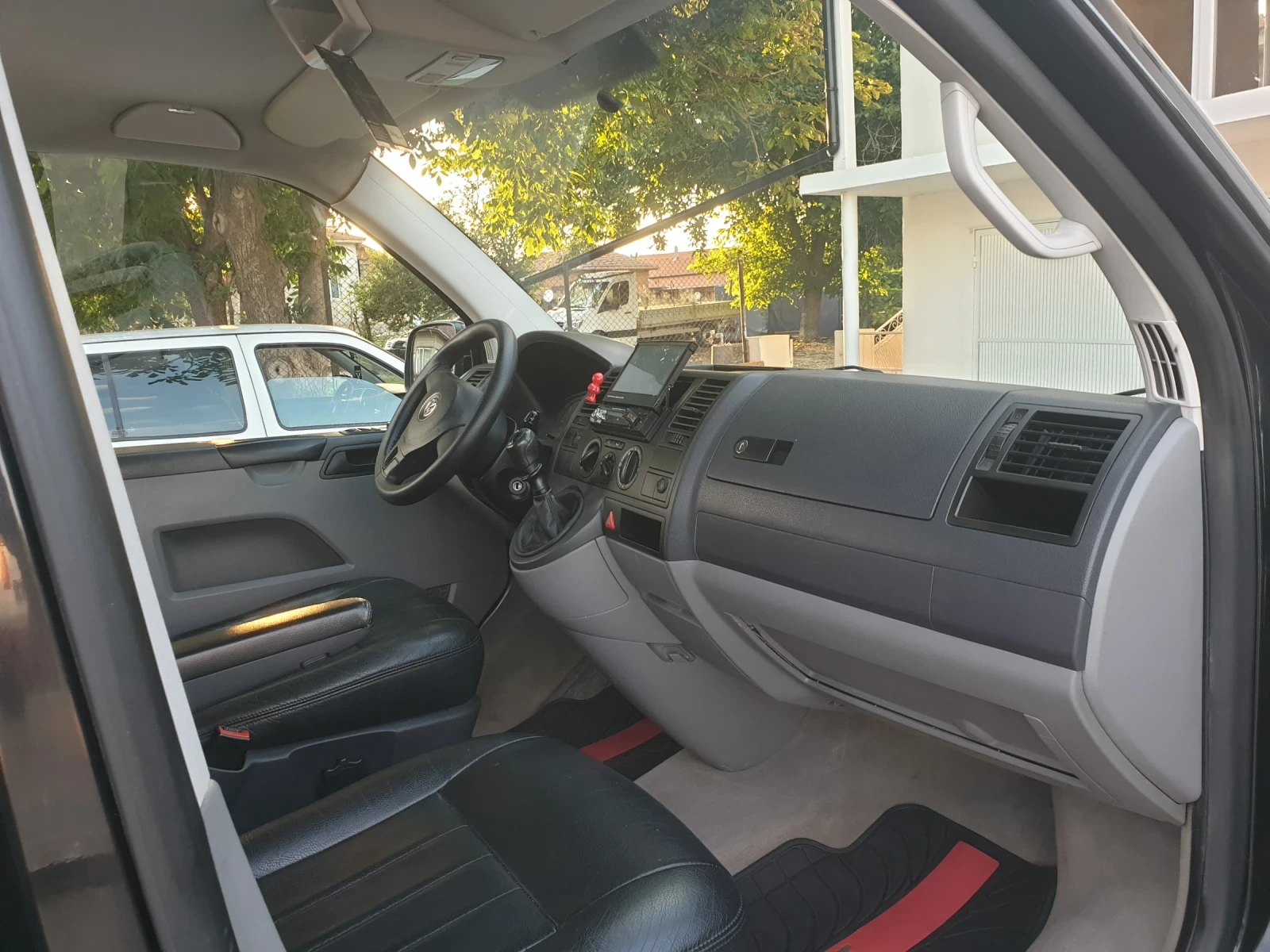 VW T5 2.5 TDI 174 ks, снимка 16 - Бусове и автобуси - 55507910