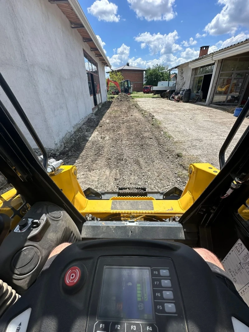 Мини челни товарачи Komatsu Sk 715, снимка 7 - Индустриална техника - 52634317