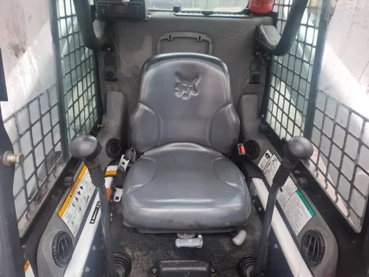 Мини челни товарачи Bobcat S250 - изображение 3