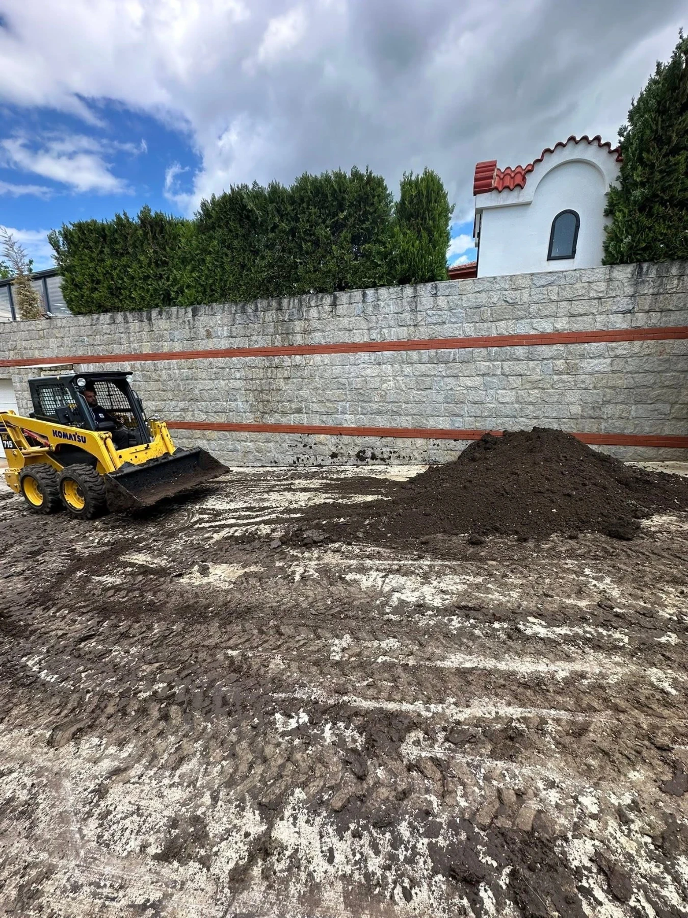 Мини челни товарачи Komatsu Sk 715 - изображение 8