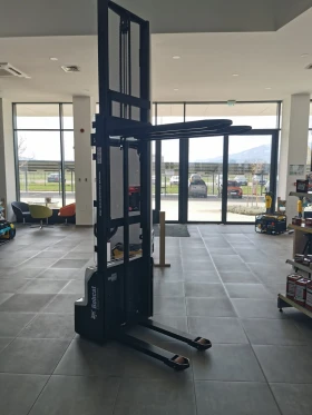 Електрокар Bobcat Стакер LSM12N, снимка 2