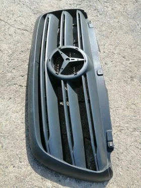 Оригинална решетка за Мерцедес Спринтер W 907 2019-2024г....A9108852600...., снимка 3