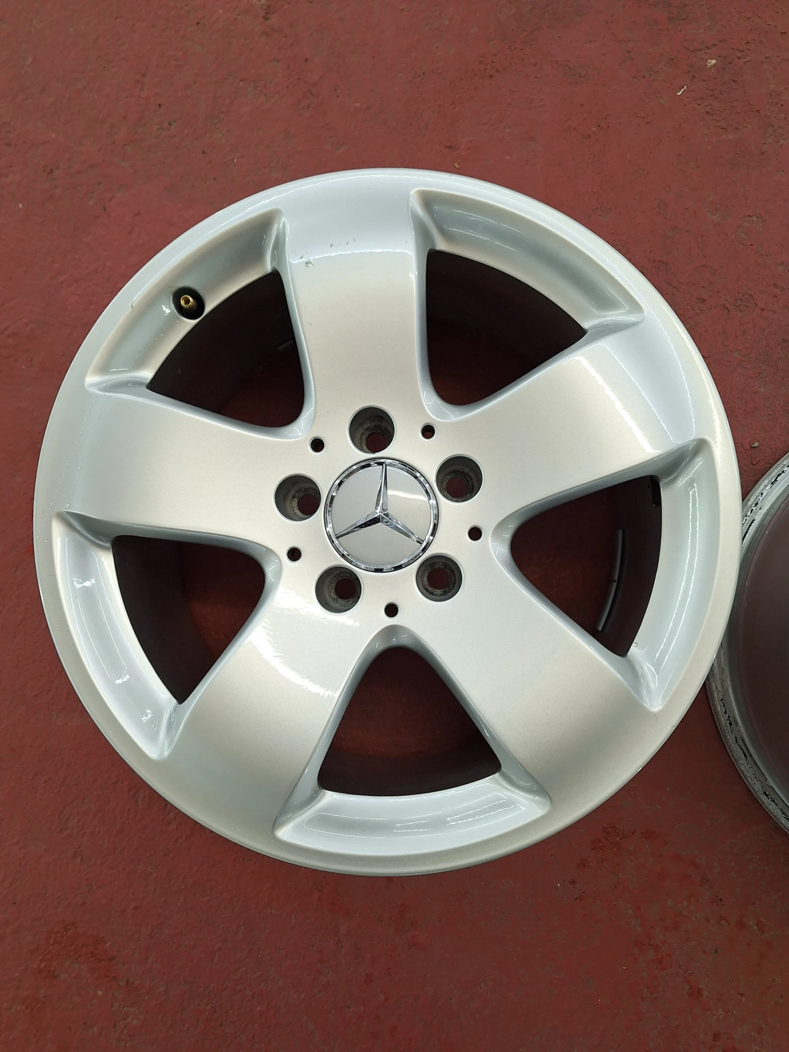 Джанти за Mercedes-Benz E 200, снимка 2 - Гуми и джанти - 54000414