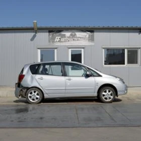 Toyota Corolla verso 2.0 D-4D, снимка 2