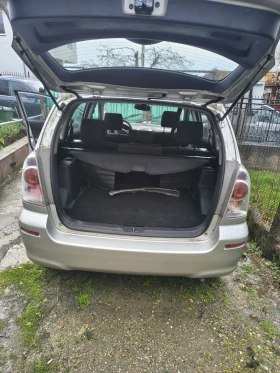 Toyota Corolla verso, снимка 6