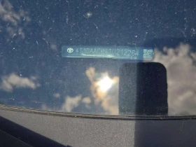 Toyota Camry SE  CARFAX, снимка 16