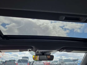 Toyota Camry SE  CARFAX, снимка 12