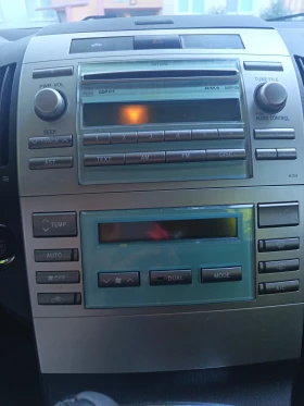 Toyota Corolla verso, снимка 8