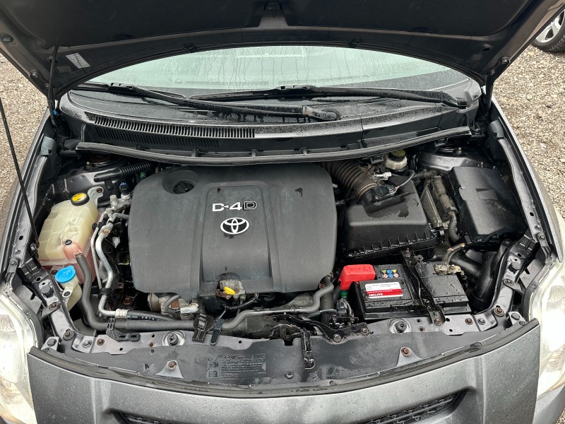 Toyota Auris 1.4D4D 90kc, снимка 16 - Автомобили и джипове - 45655211