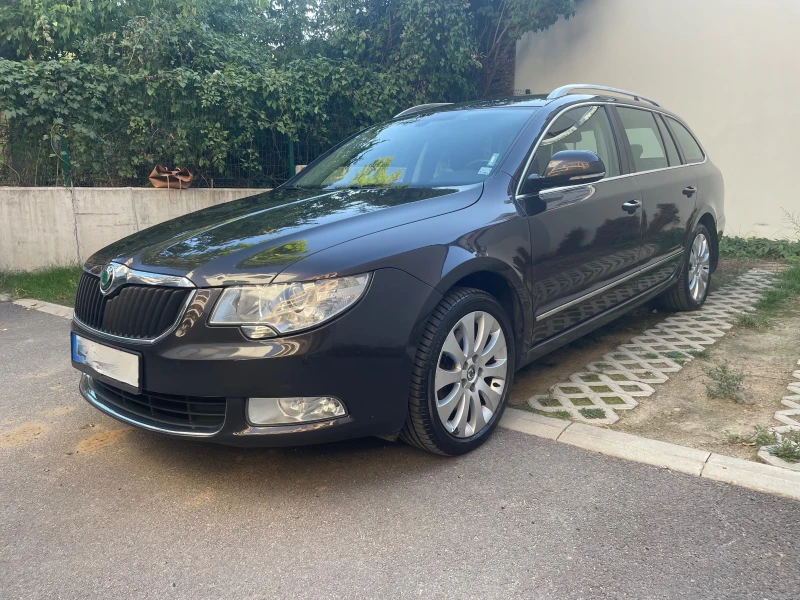 Skoda Superb, снимка 6 - Автомобили и джипове - 47405836