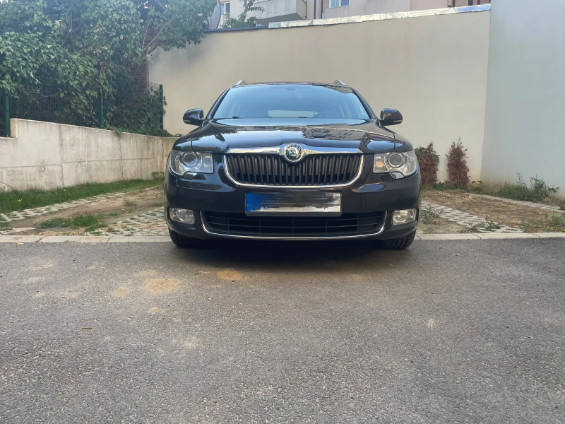 Skoda Superb, снимка 1 - Автомобили и джипове - 47405836