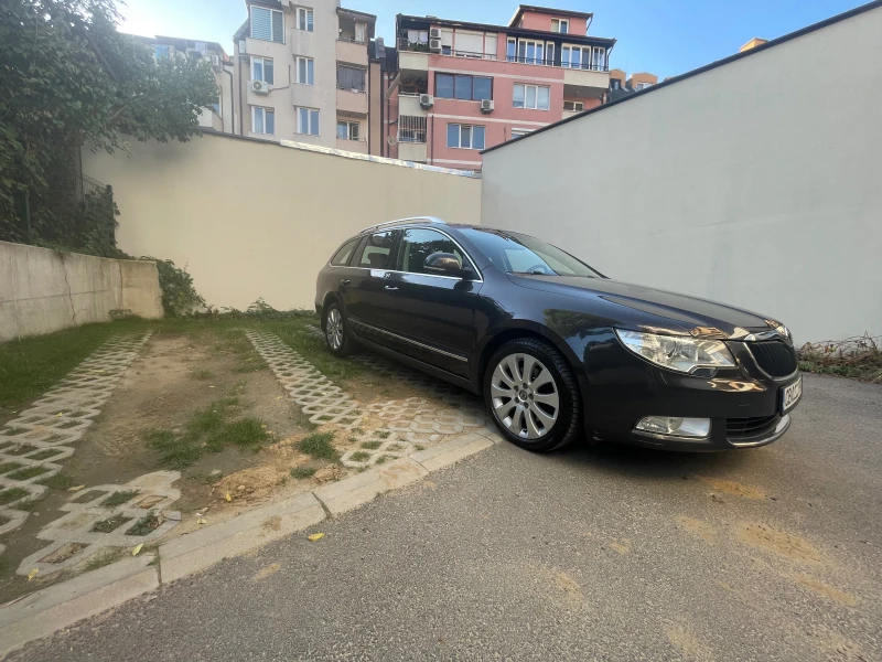 Skoda Superb, снимка 2 - Автомобили и джипове - 47405836