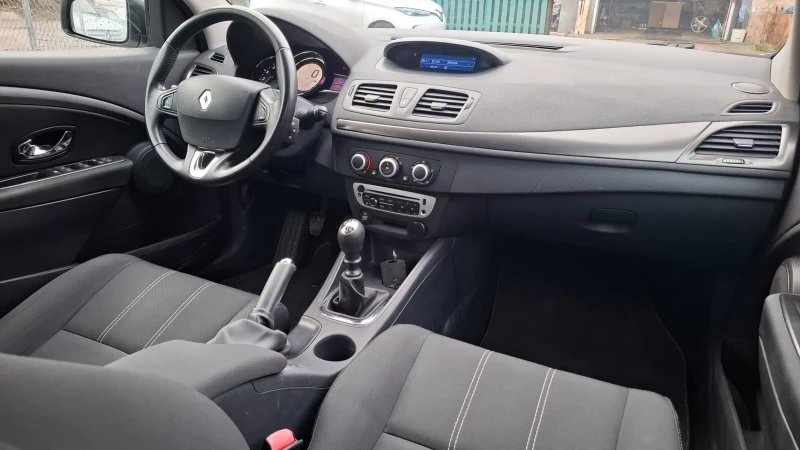 Renault Megane 1.5dci, снимка 5 - Автомобили и джипове - 48009767