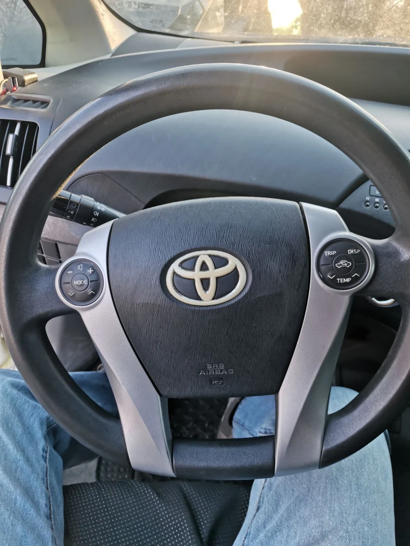 Toyota Prius, снимка 6 - Автомобили и джипове - 48202229