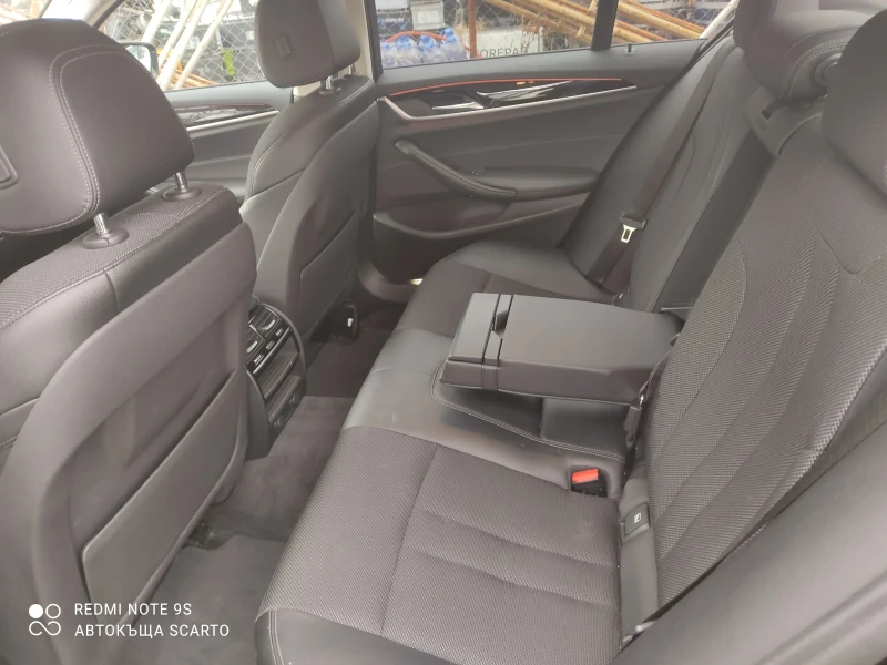 BMW 520 xD, G30, Sport Line, 2019г., Швейцария , снимка 11 - Автомобили и джипове - 49305810