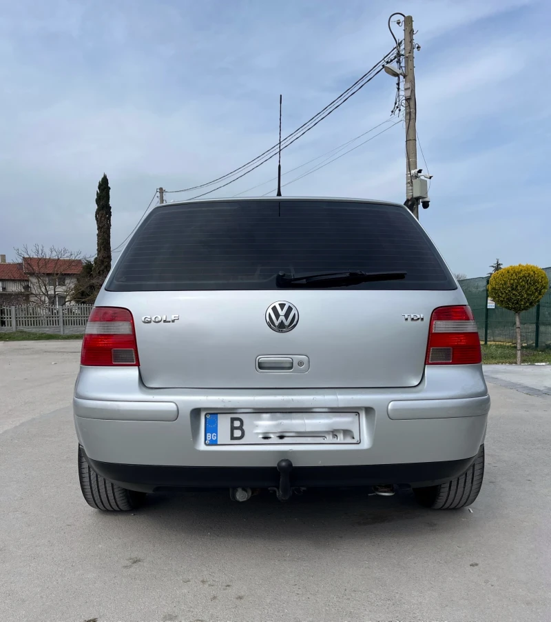 VW Golf 1.9 TDI, снимка 8 - Автомобили и джипове - 49518738