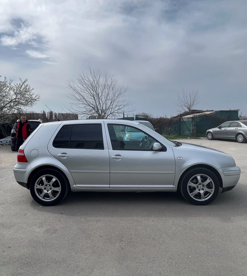 VW Golf 1.9 TDI, снимка 5 - Автомобили и джипове - 49518738