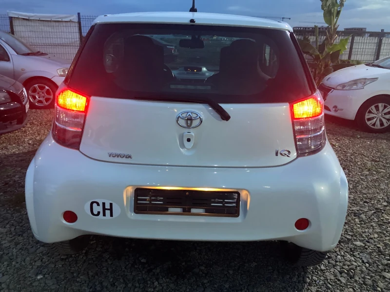 Toyota IQ 1.0Autimat, снимка 4 - Автомобили и джипове - 52463382