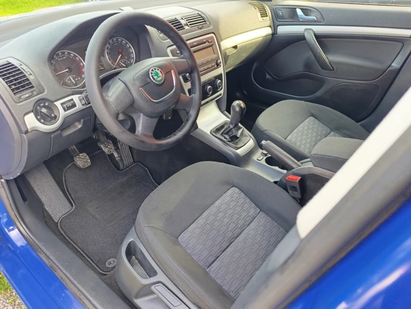 Skoda Octavia 2.0TDI 8V 140k.c., снимка 9 - Автомобили и джипове - 52478322
