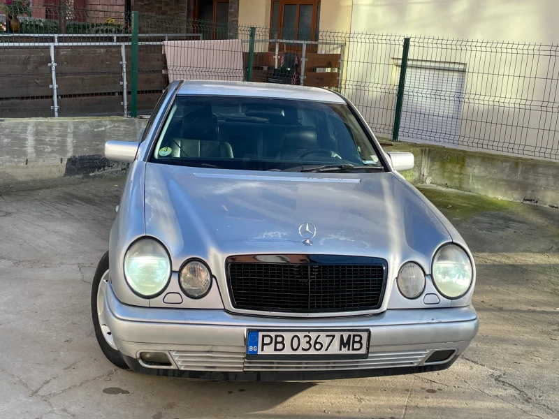 Mercedes-Benz E 220 Automatik OM611 , снимка 2 - Автомобили и джипове - 52752649