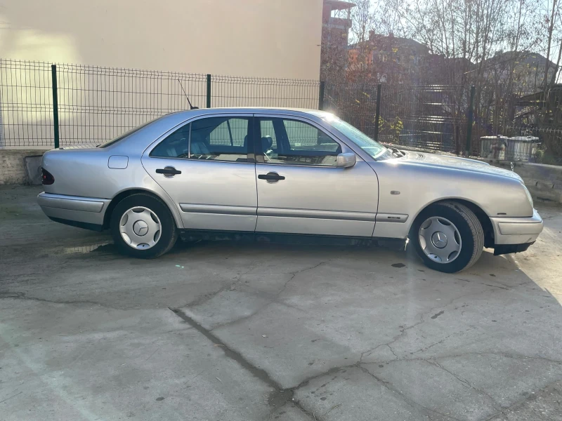 Mercedes-Benz E 220 Automatik OM611 , снимка 7 - Автомобили и джипове - 52752649