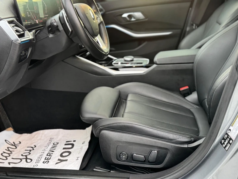 BMW 330 * xDrive | Spinny Certified w/ Free Warranty | Loc, снимка 14 - Автомобили и джипове - 52913085