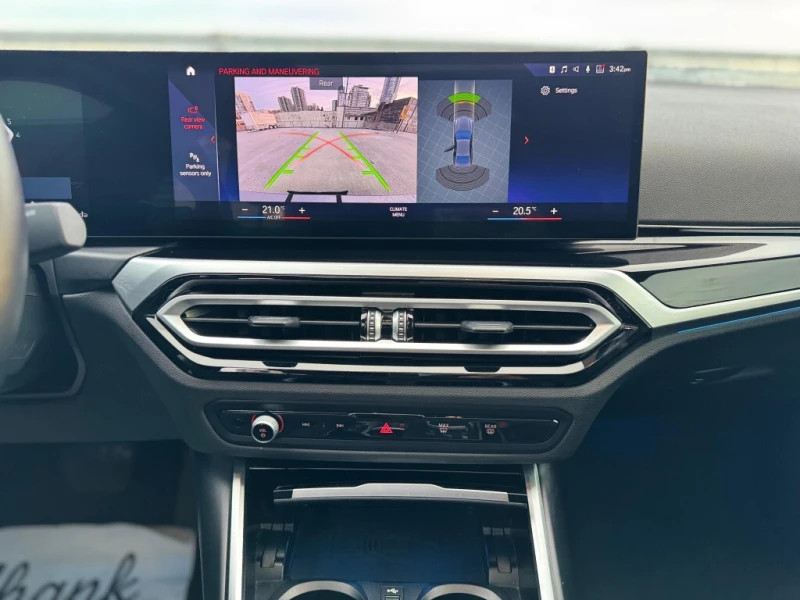 BMW 330 * xDrive | Spinny Certified w/ Free Warranty | Loc, снимка 16 - Автомобили и джипове - 52913085