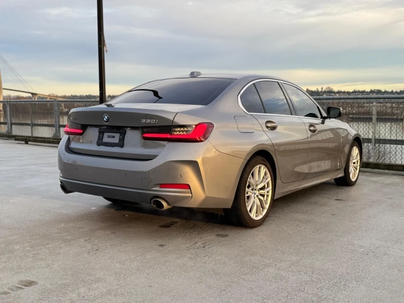 BMW 330 * xDrive | Spinny Certified w/ Free Warranty | Loc, снимка 8 - Автомобили и джипове - 52913085