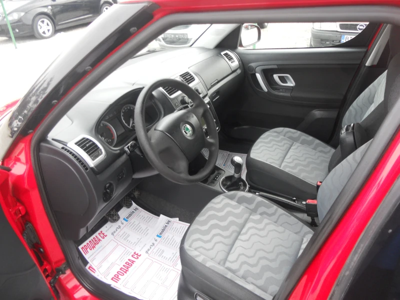 Skoda Roomster 1.2i ЛИЗИНГ!!! РЕАЛНИ КИЛОМЕТРИ+ СЕРВИЗНИ ДОКУМЕНТ, снимка 9 - Автомобили и джипове - 53393438