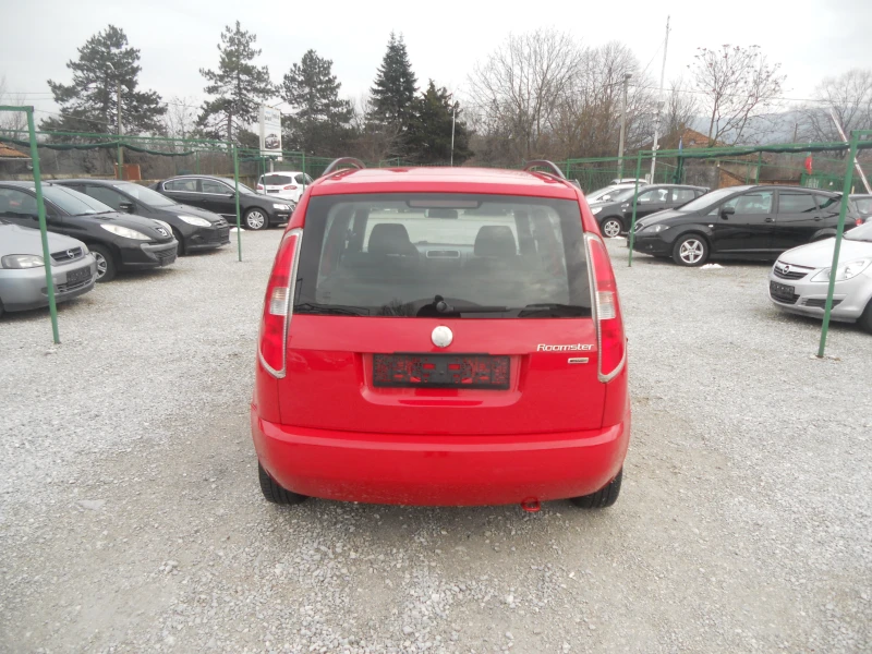 Skoda Roomster 1.2i ЛИЗИНГ!!! РЕАЛНИ КИЛОМЕТРИ+ СЕРВИЗНИ ДОКУМЕНТ, снимка 5 - Автомобили и джипове - 53393438