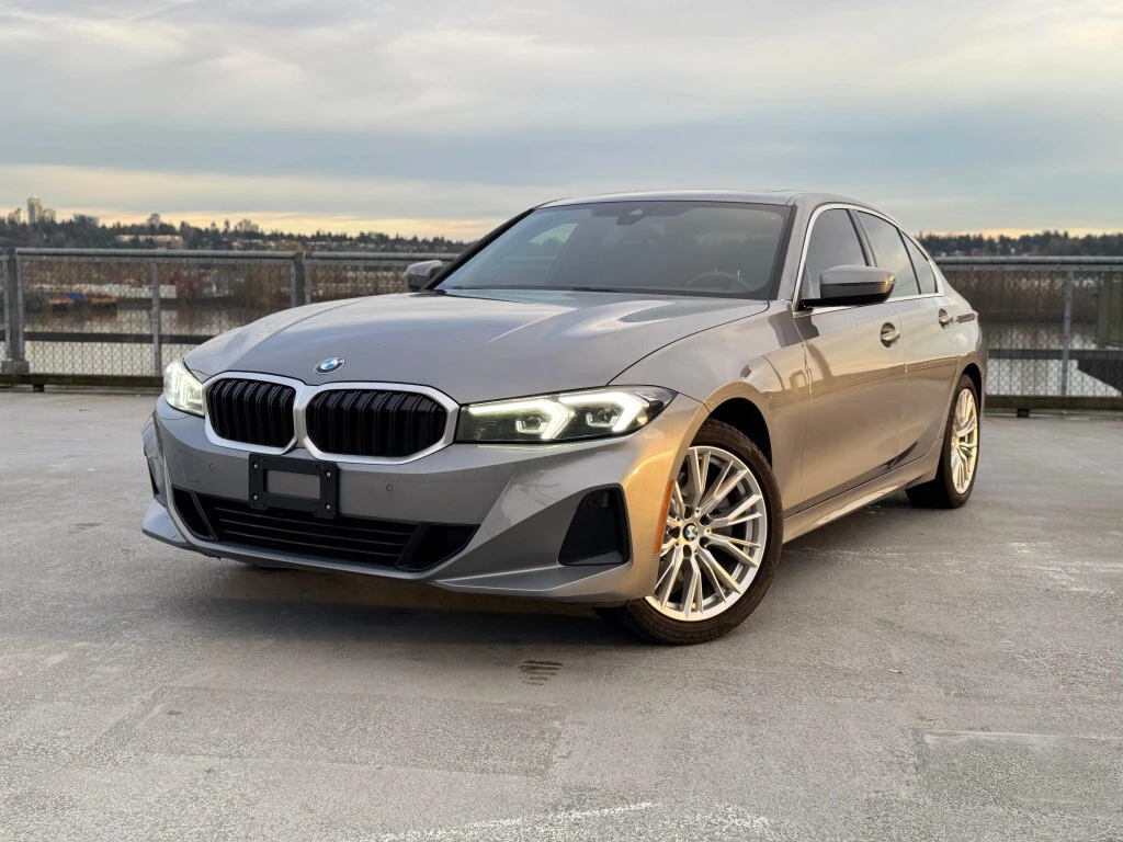 BMW 330 * xDrive | Spinny Certified w/ Free Warranty | Loc, снимка 1