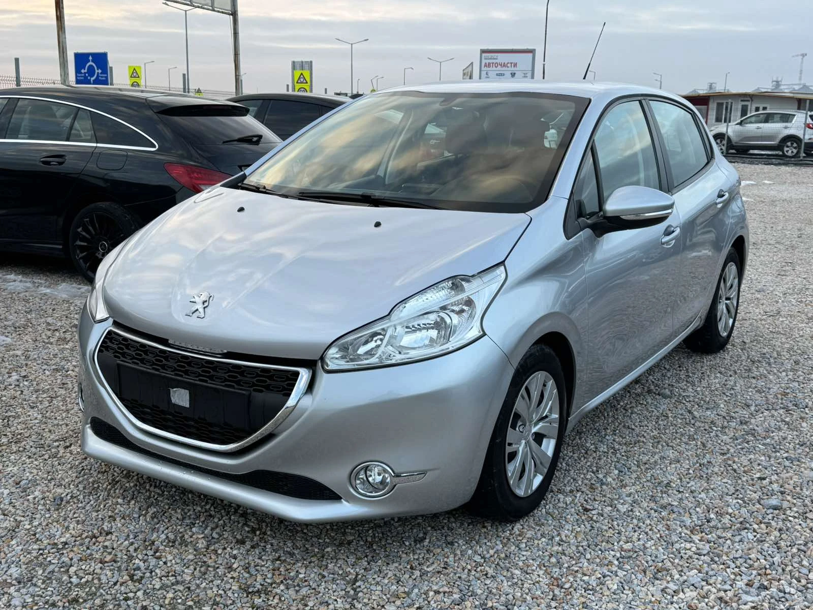 Peugeot 208 1.6E HDI, снимка 1
