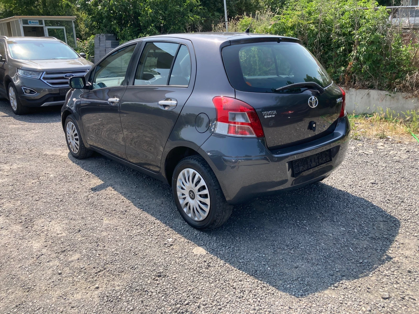 Toyota Yaris 1.3VVT-I - изображение 6