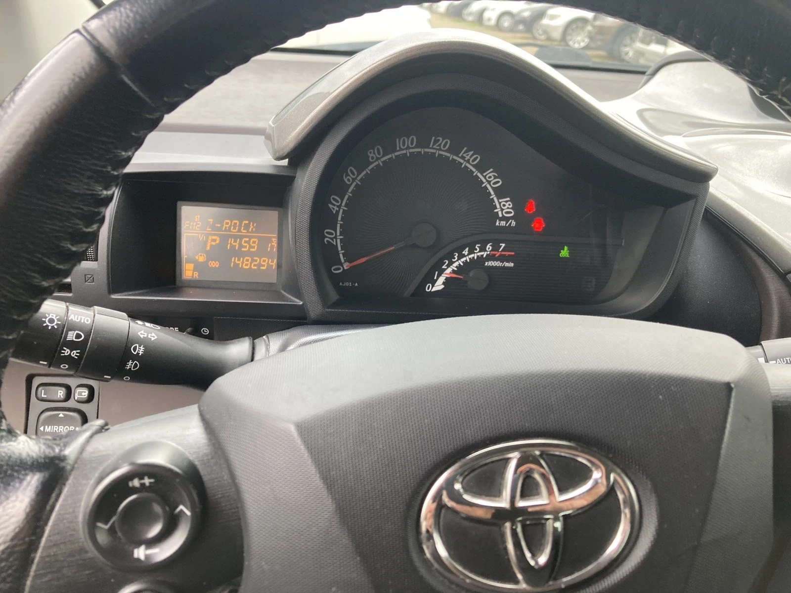 Toyota IQ 1.0Autimat - изображение 10